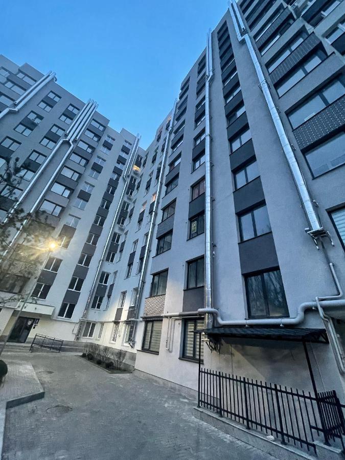 Beautiful Apartment In Кишинев Екстериор снимка